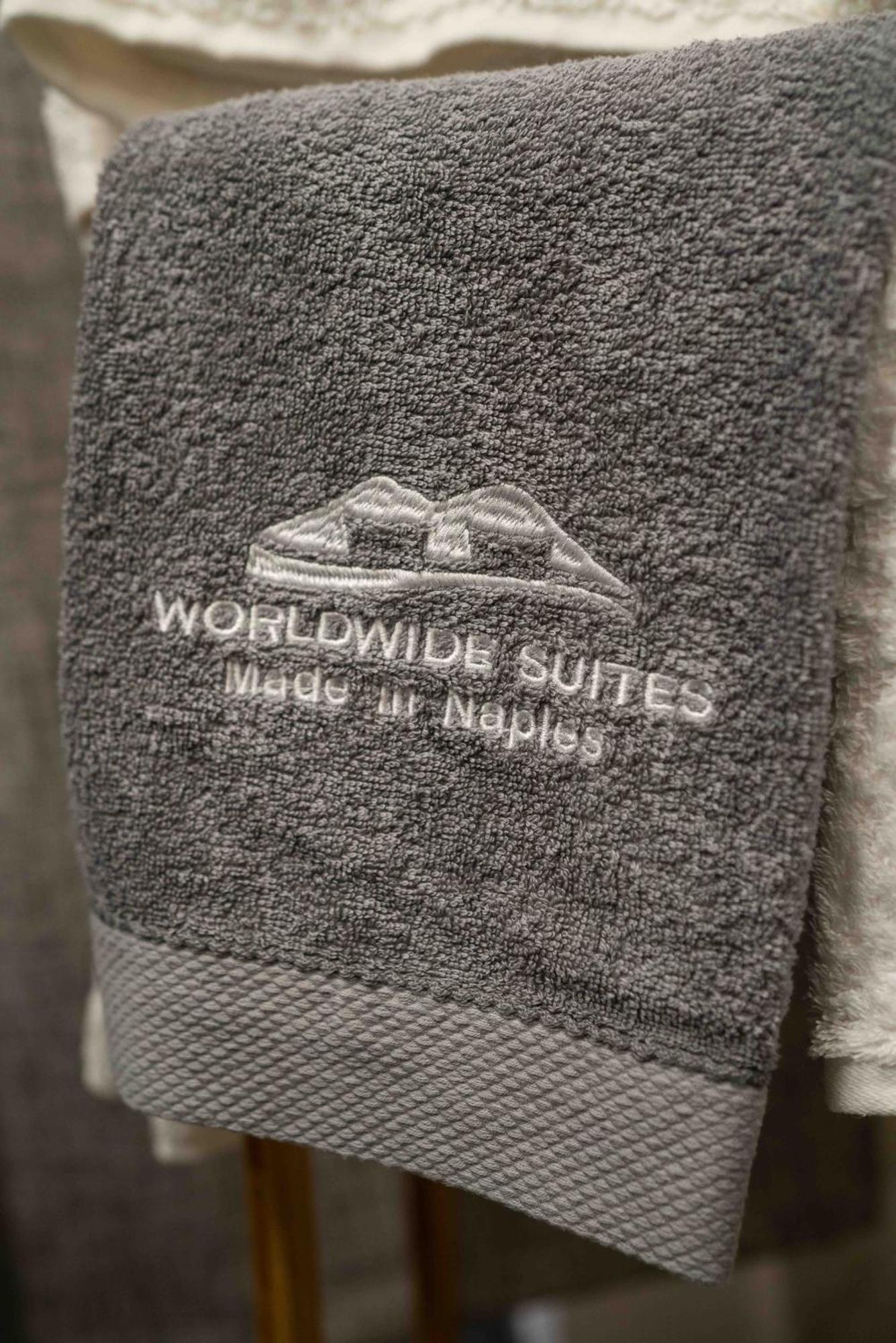 Worldwidesuites Naples Exterior photo